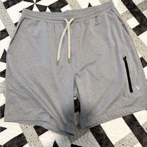 Men’s Vuori Sunday Short